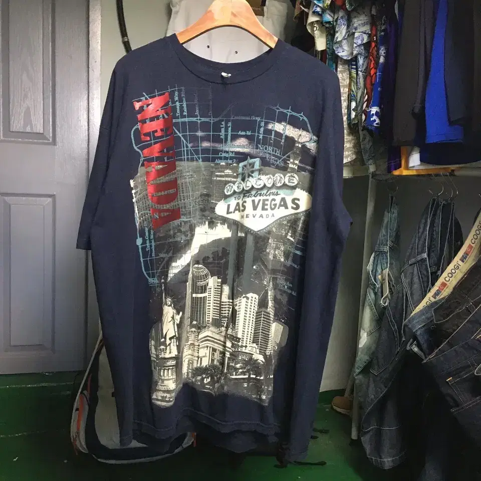 2XL)  LAS VEGAS CITY TEE