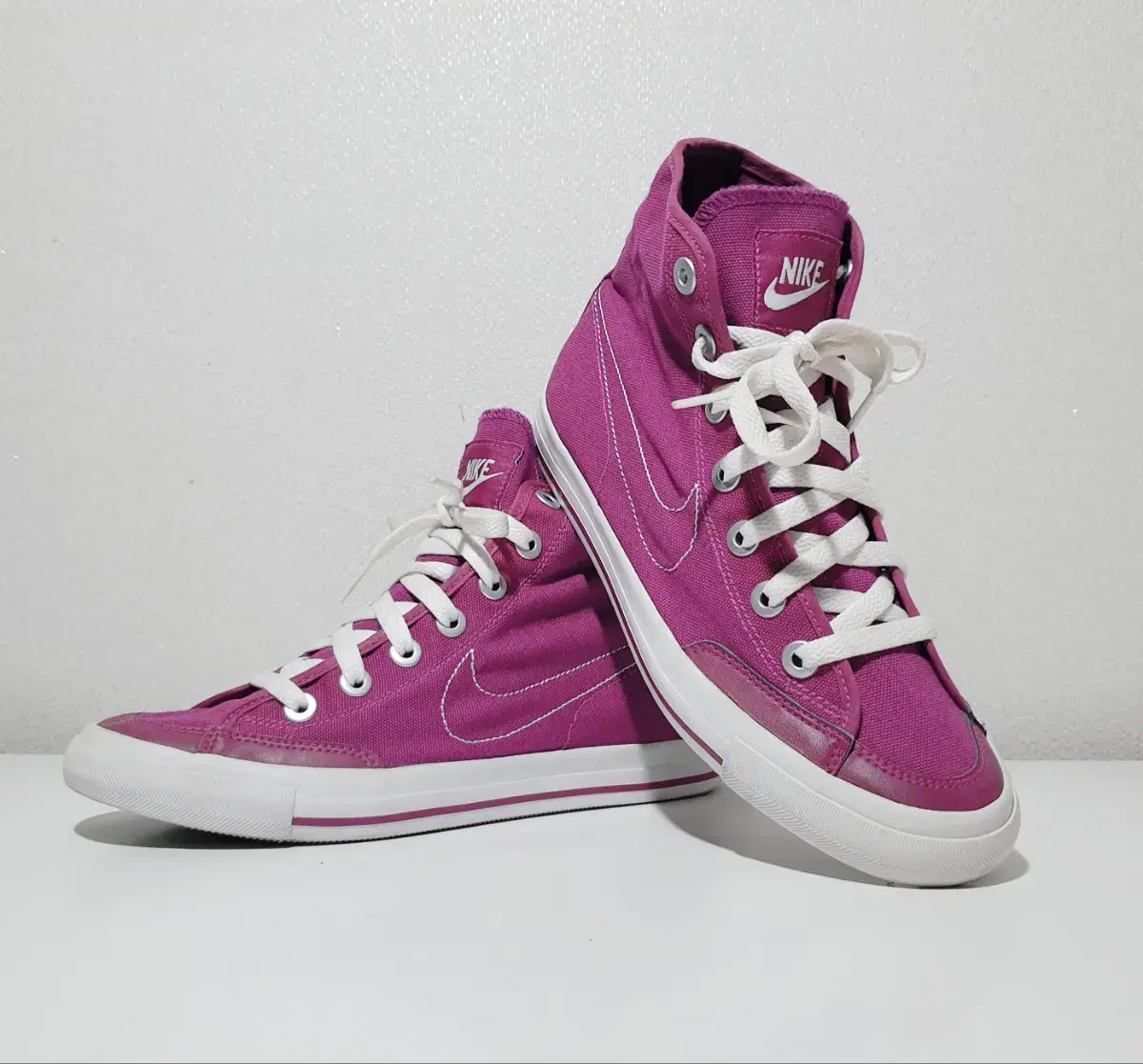 Nike Women's Covers Sneakers