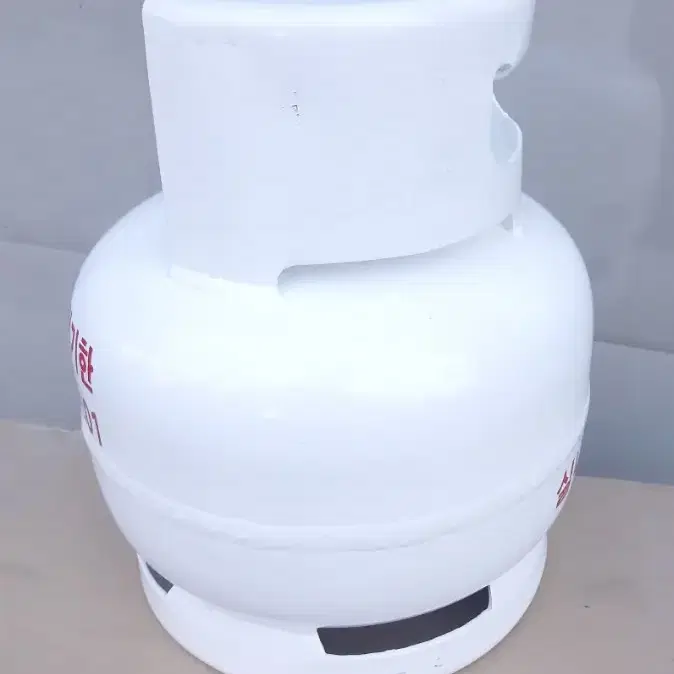 LPG 가스통 3kg (가스는 들어있지 않아요) 새 제품입니다.