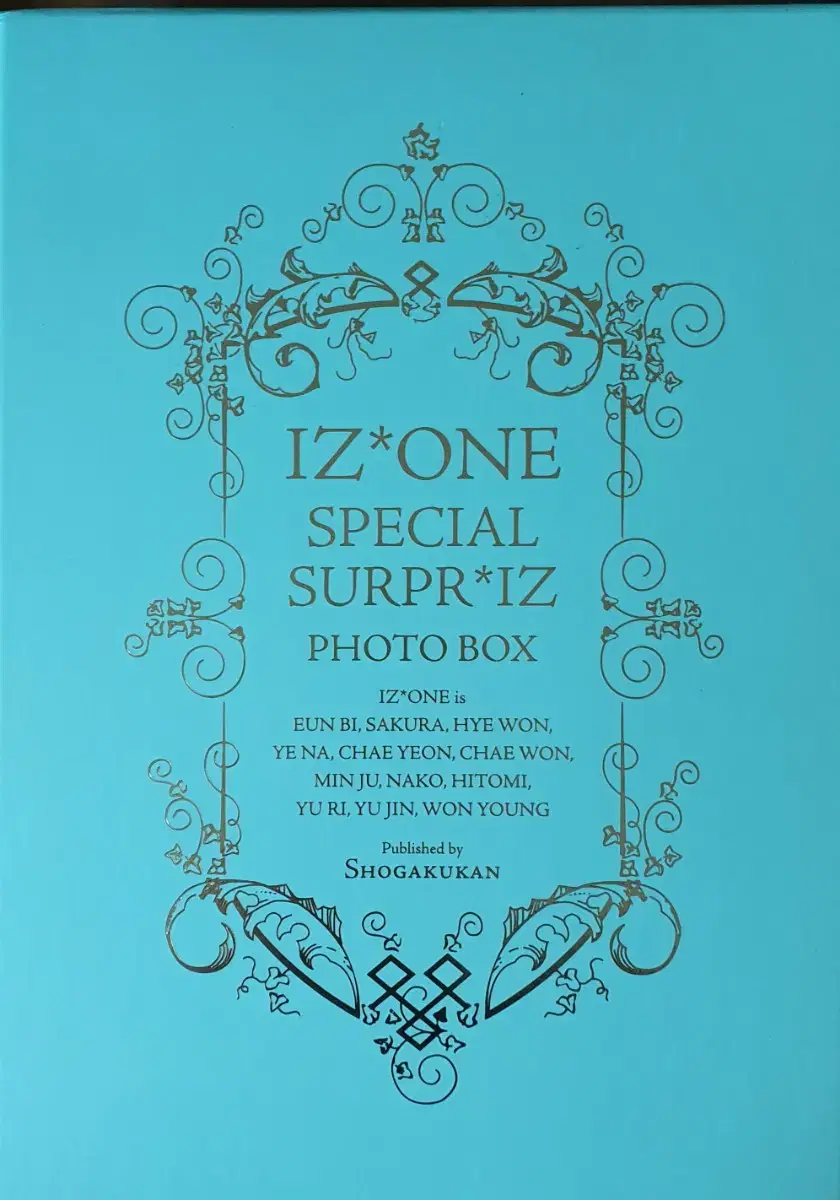 IZ*ONE special sells surprise photo boxes.