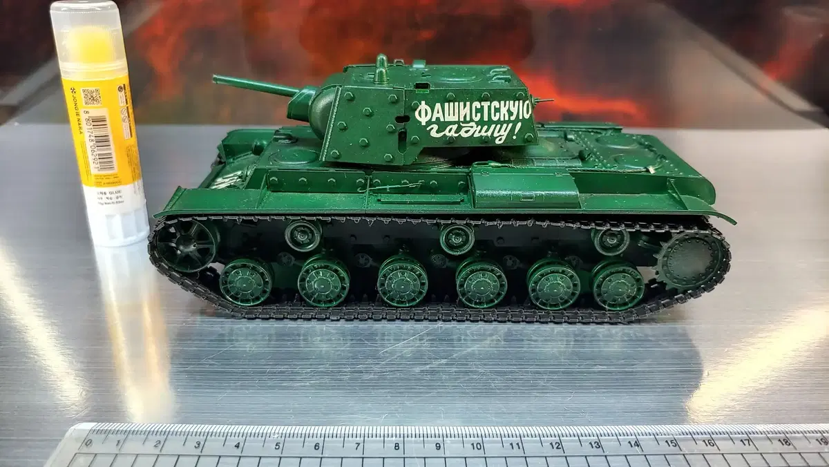 1/35트럼페터KV-1추가장갑탱크소련19센티프라모델AFV도색작완성작전차