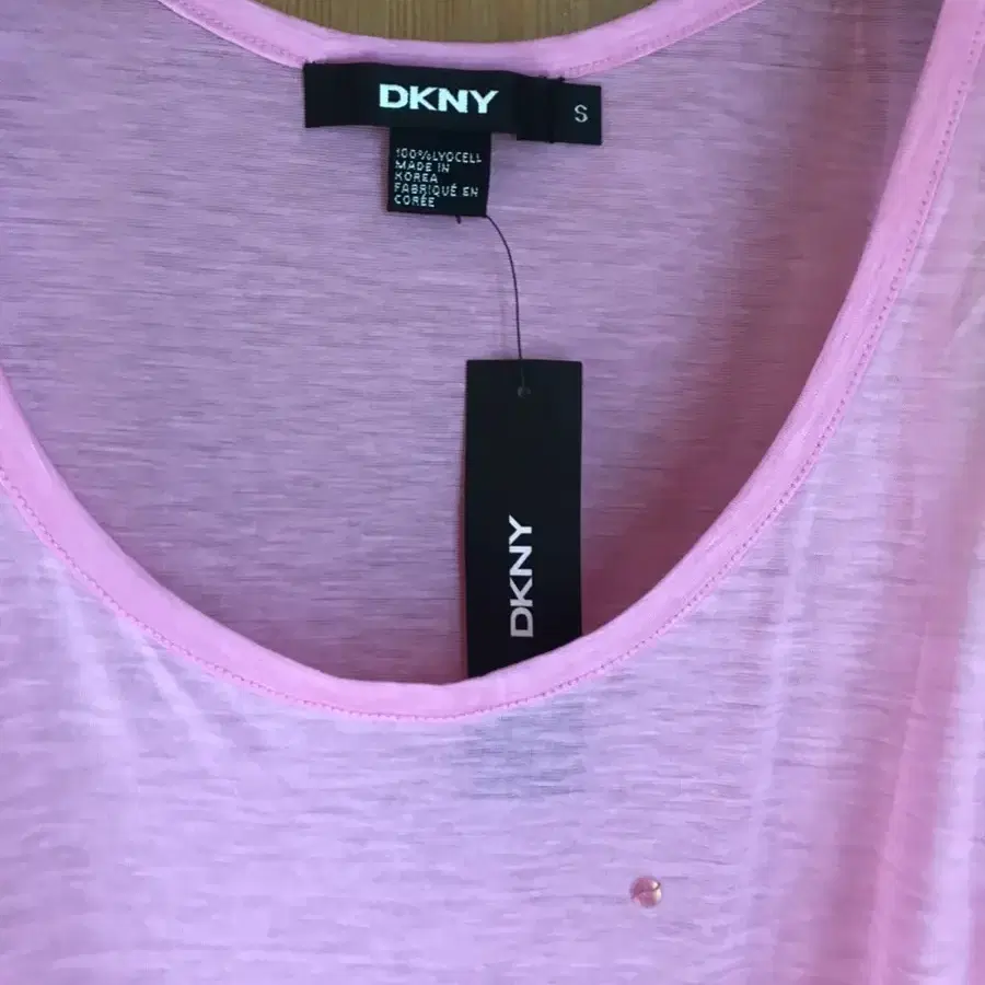 DKNY 핫핑크 비즈나시