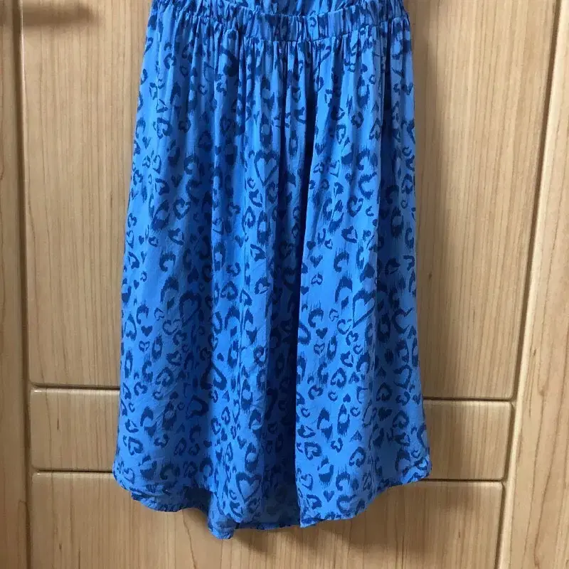 Vintage H&M heart blue leopard ops