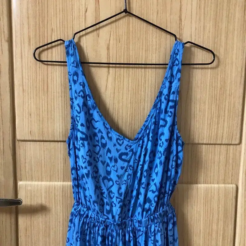 Vintage H&M heart blue leopard ops