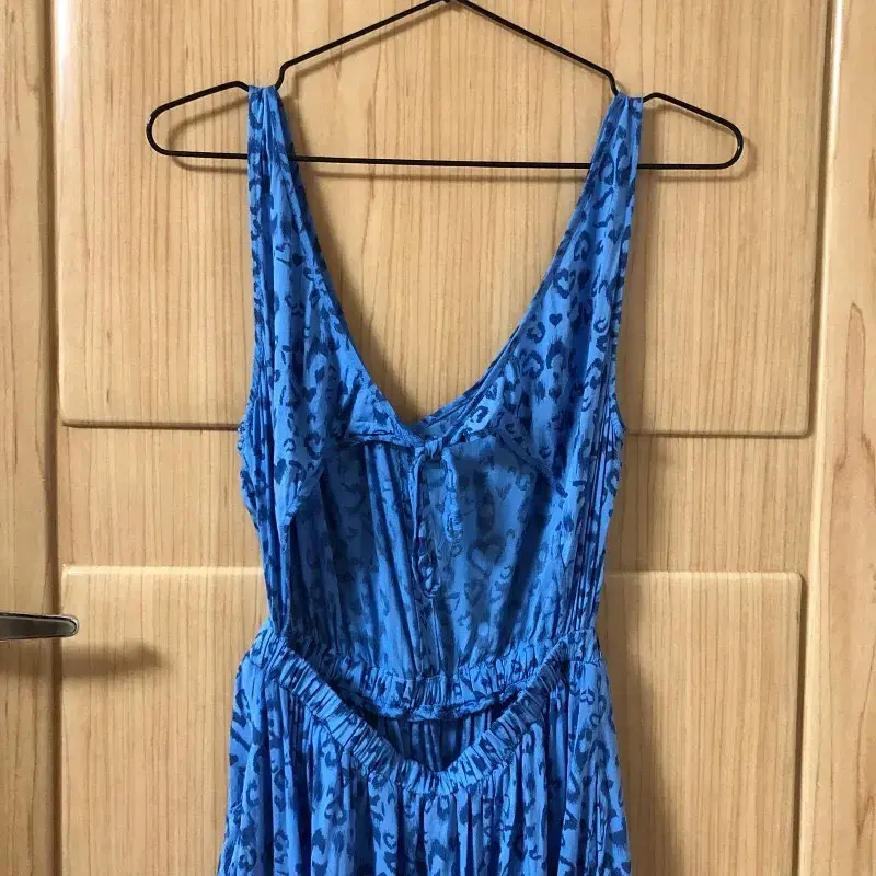 Vintage H&M heart blue leopard ops