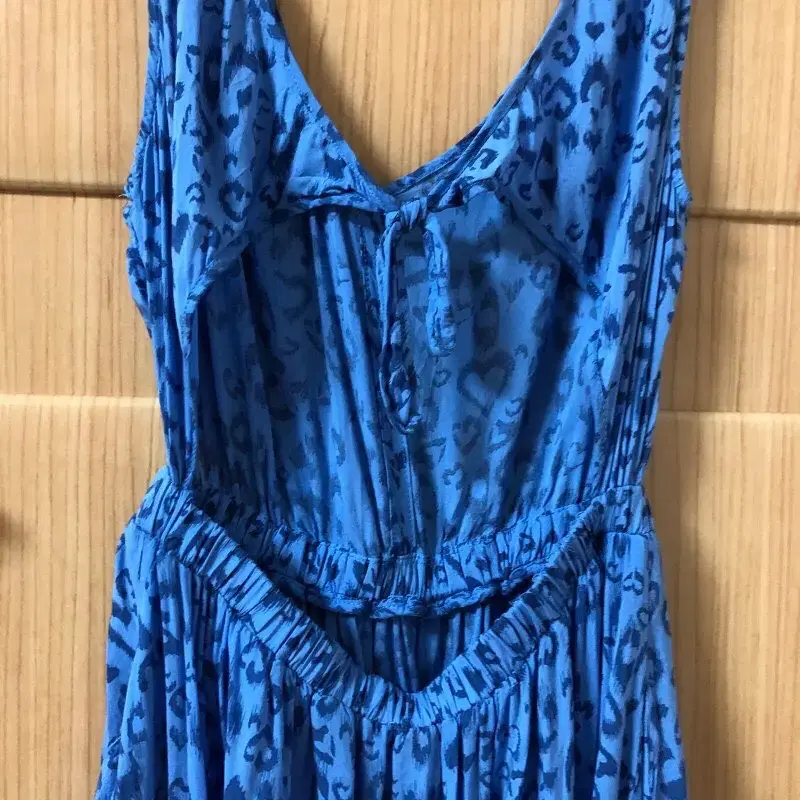 Vintage H&M heart blue leopard ops