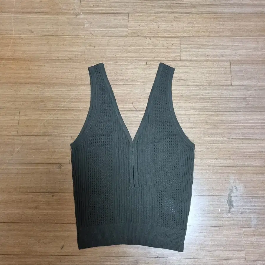 [S] H&M 카키 골지 민소매