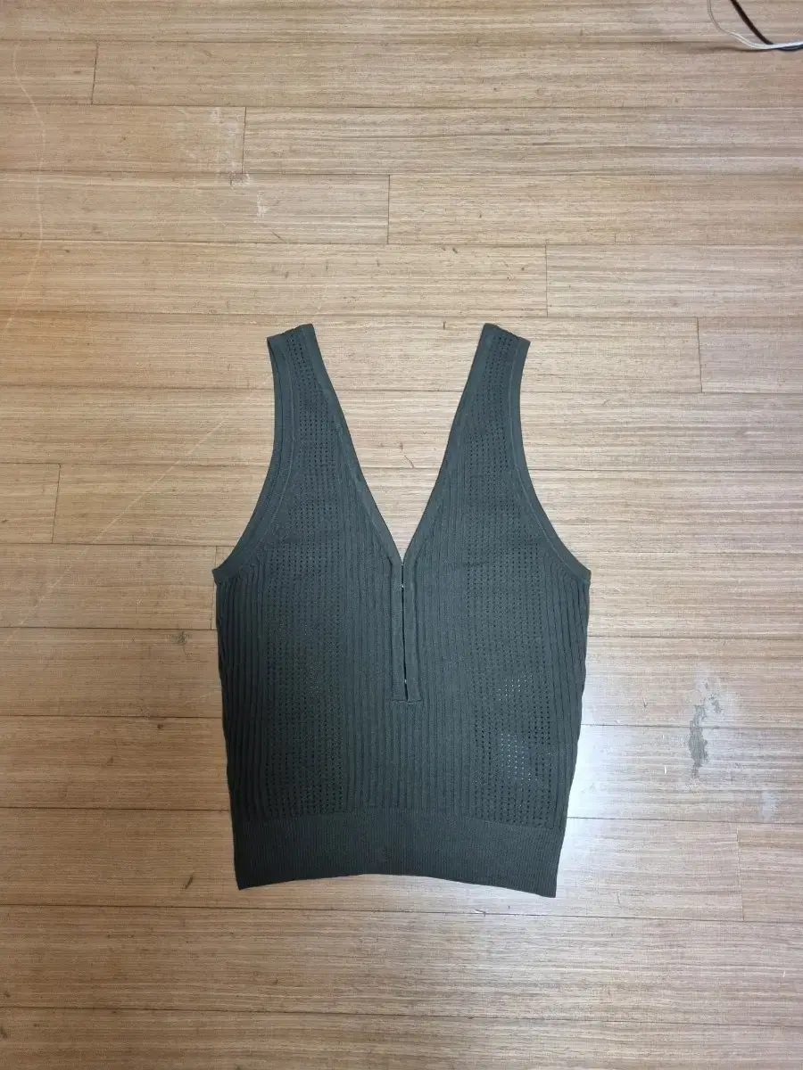 [S] H&M 카키 골지 민소매