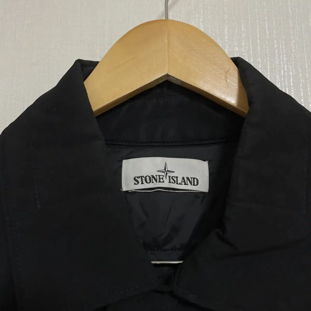 100-105 STONE ISLAND 스톤아일랜드 프리마로프트 코트 블랙