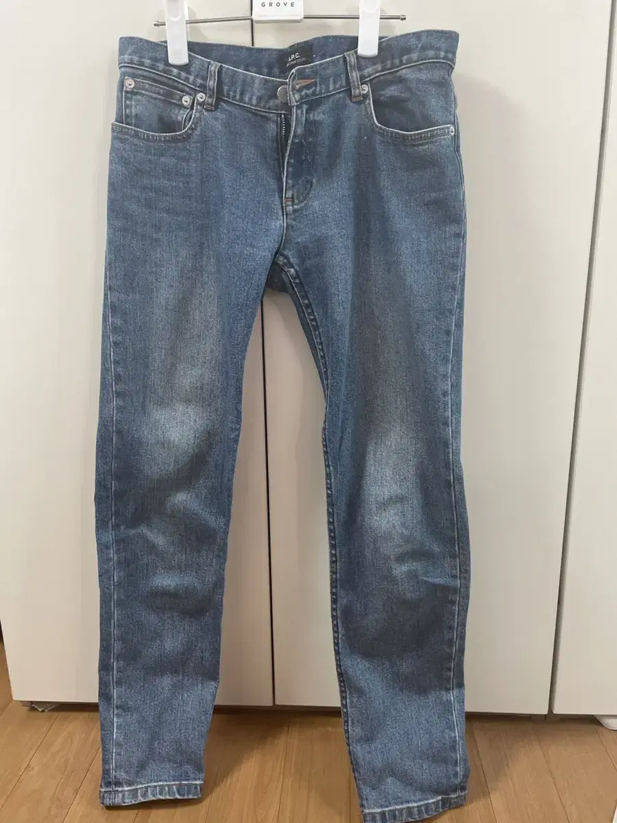 APC Jeans 27