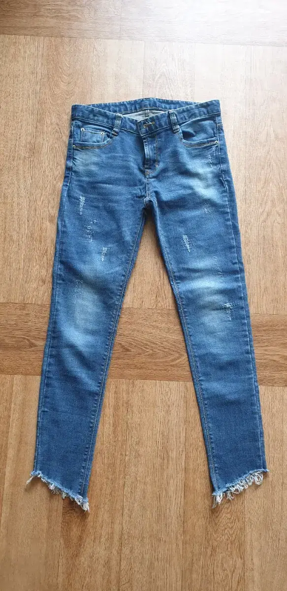 Women's Skinny Fit Jeans (M) Sell