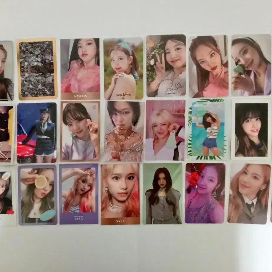 트와이스(TWICE) 포토카드 나연정연모모사나지효미나다현채영쯔위