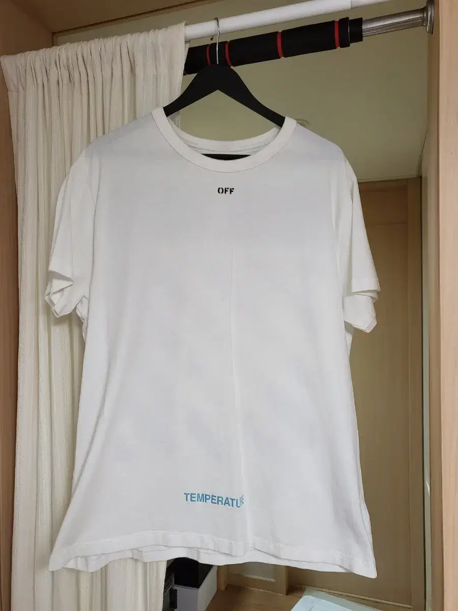 Off-White Temperament Short-Sleeved T-Shirt Small