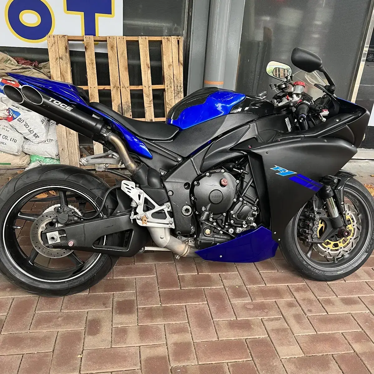 2010년식 YZF R1 판매합니다.