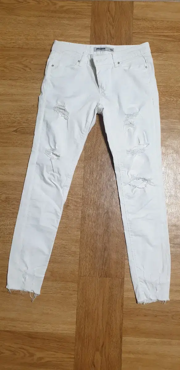 Sell Skinny Fit White Ripped Jeans