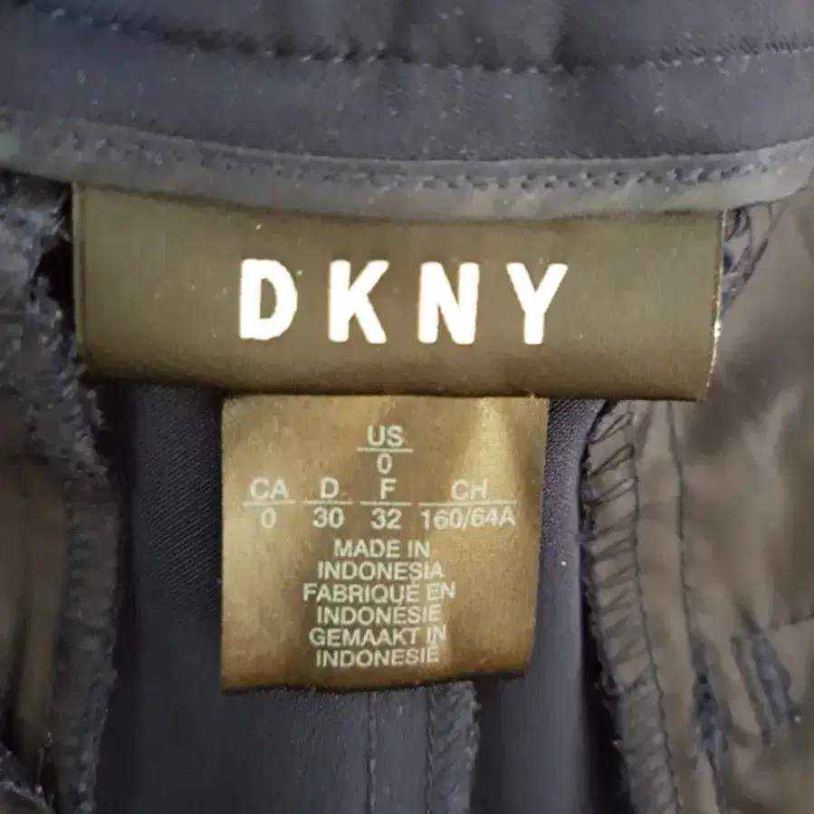 dkny 핀턱 와이드슬랙스