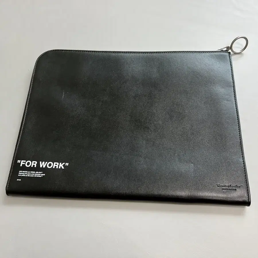 오프화이트 가죽 클러치 "FOR WORK" 블랙 화이트