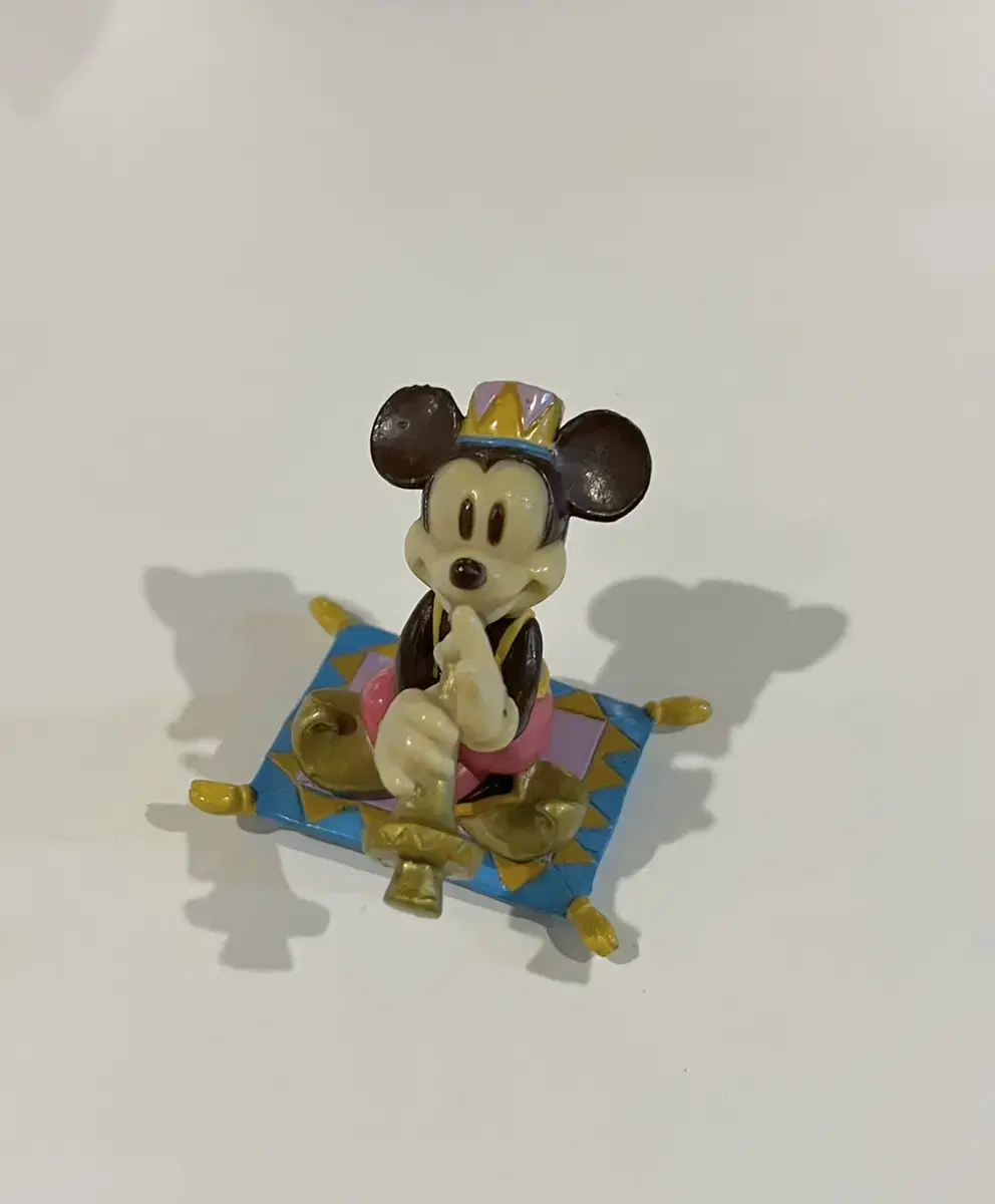 Disney Mickey Mouse aladin Costume Figures