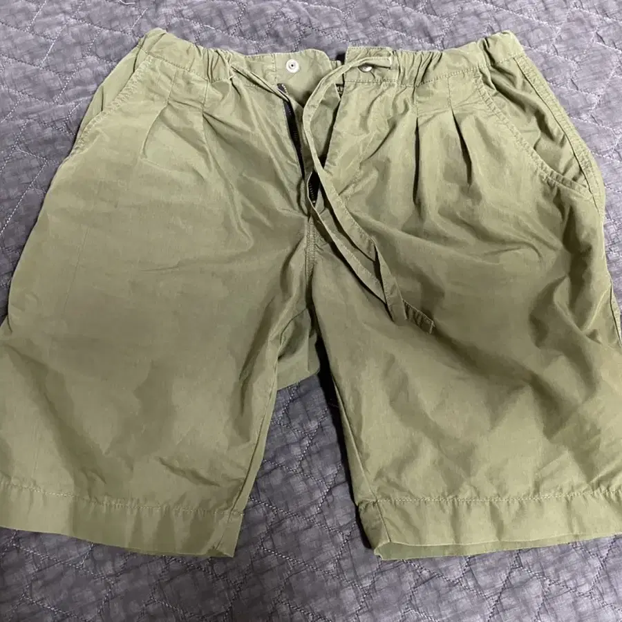 유니폼브릿지 cotton easy short pants khaki