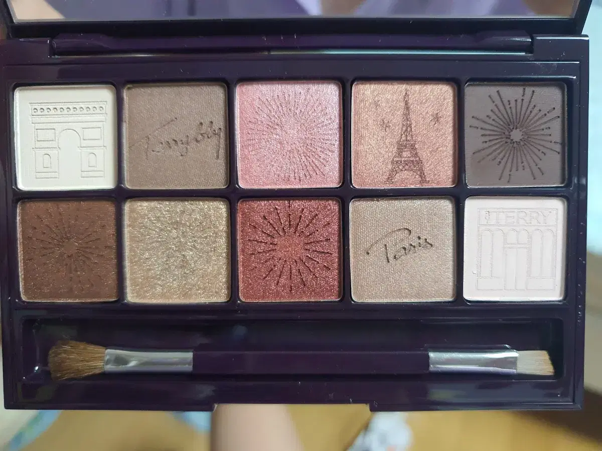 VIP palette