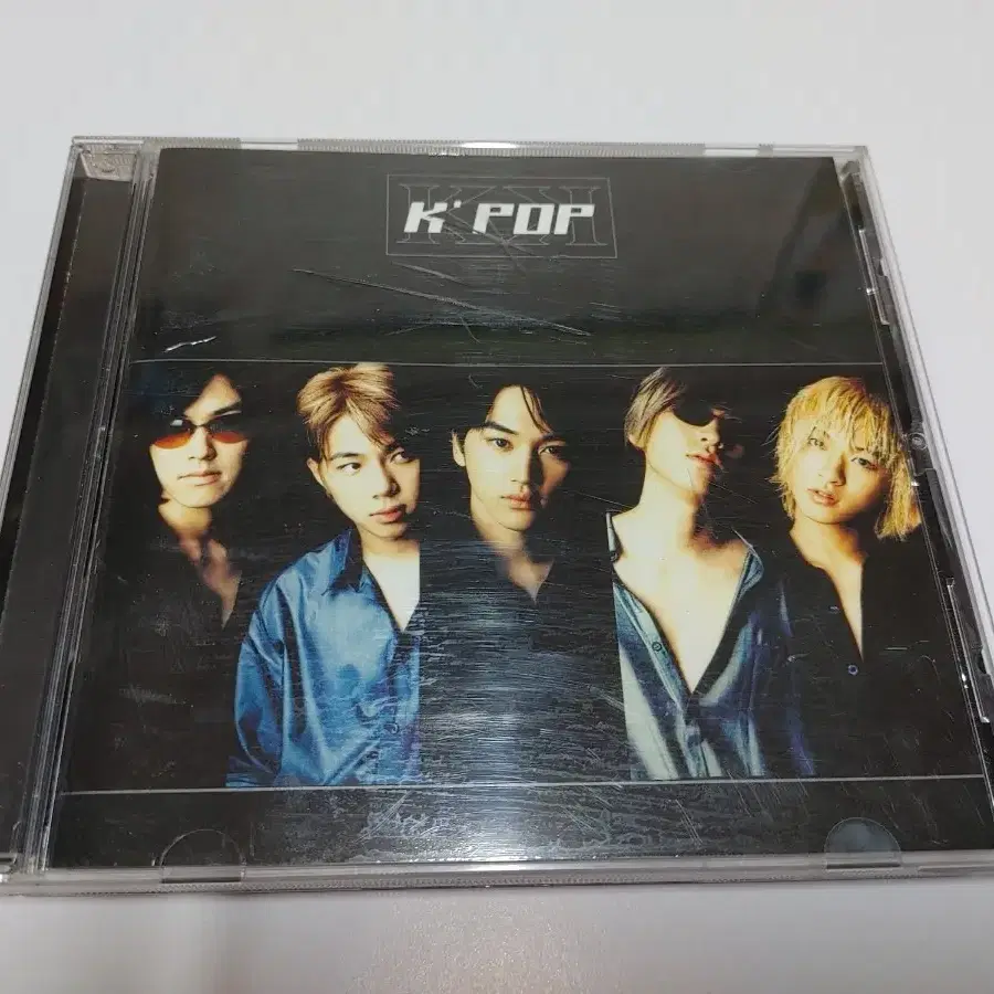 K POP   CD  (케이스 금간거 사진 참고)