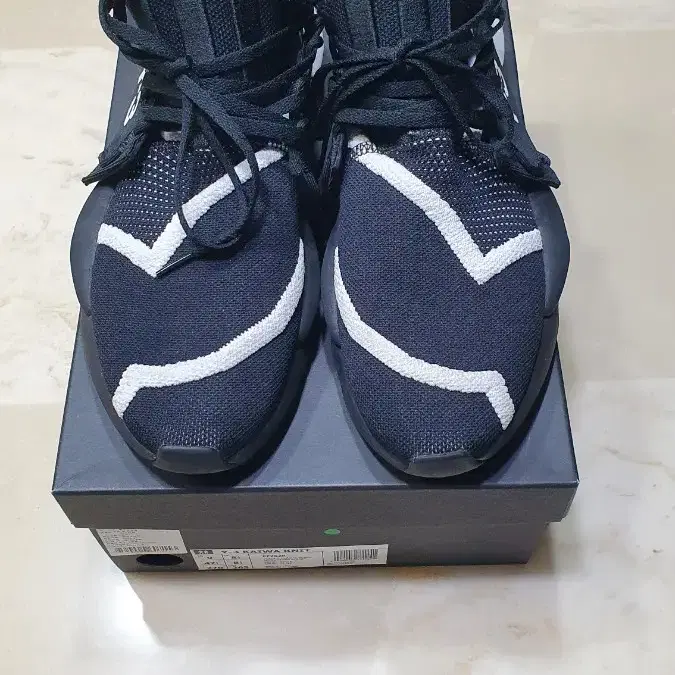 Y-3 카이와 니트 신발