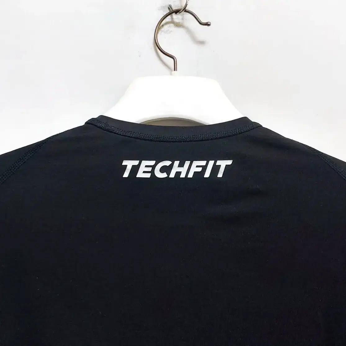 아디다스TECHFIT 남성반팔100/기능성/헬스/일싼