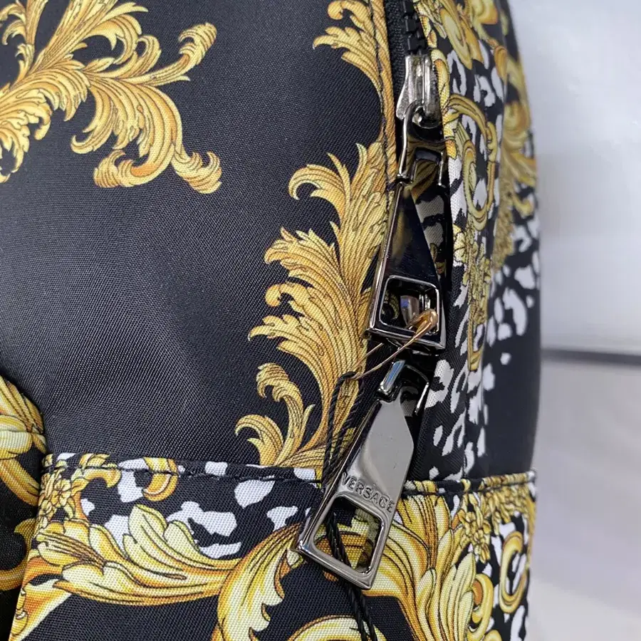 베르사체 메두사 백팩 versace baroque print