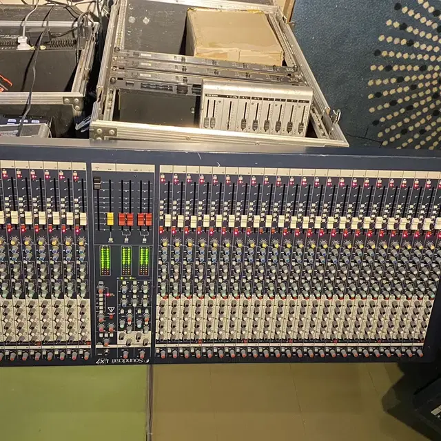 Soundcraft LX7ii 32Ch 믹서 판매합니다