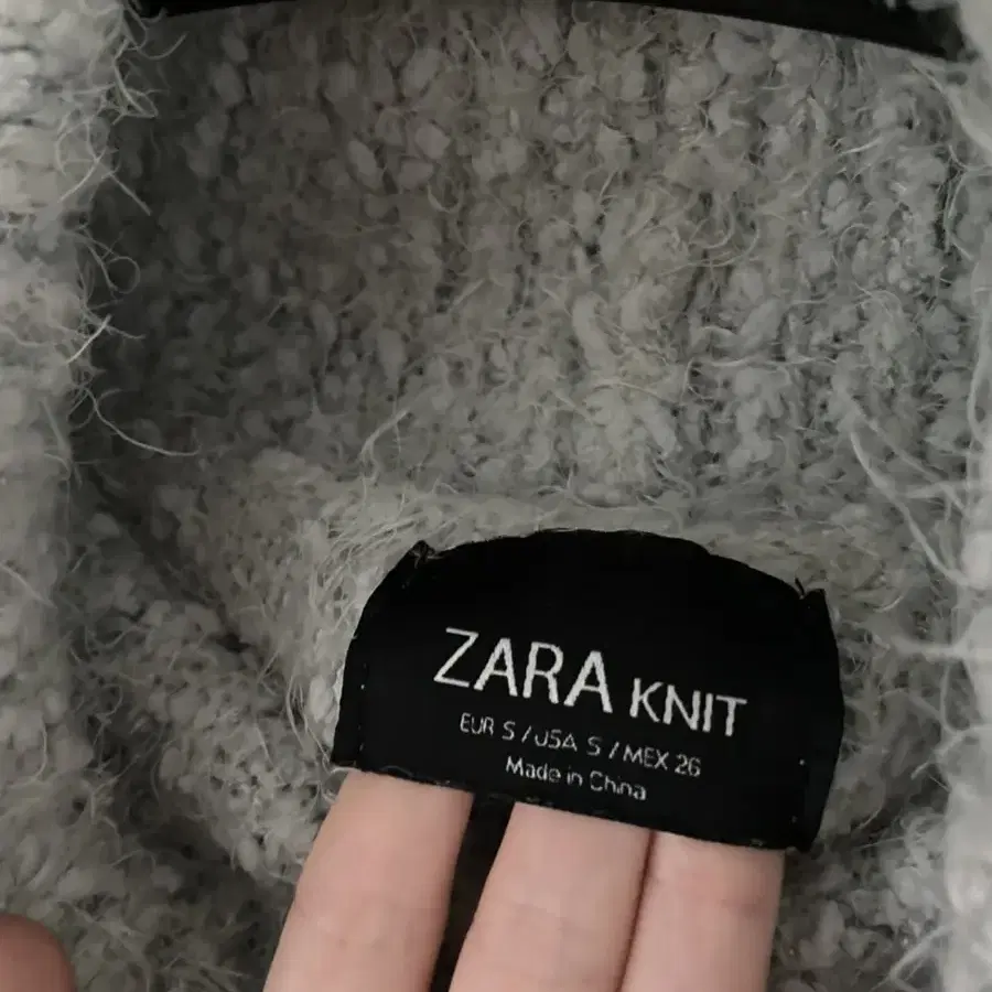 자라 ZARA 스몰 목폴라 앙고라 부클 스몰 스웨터 하이퀄리티 고퀼 니트