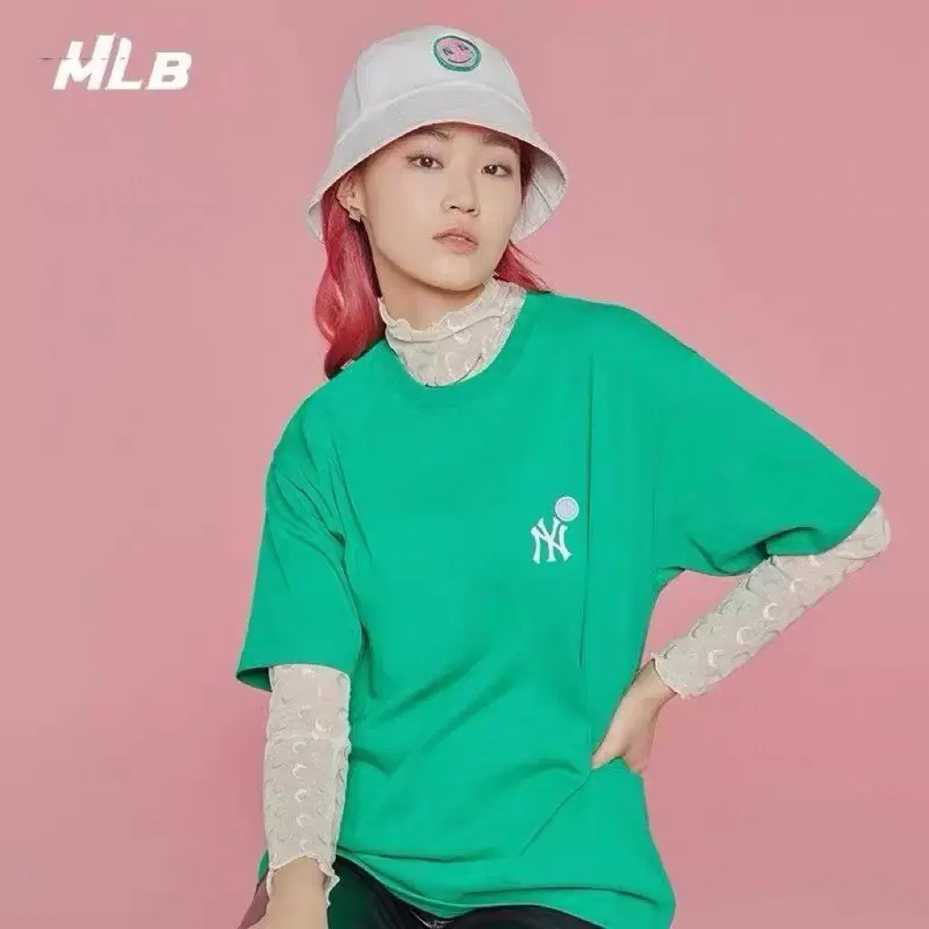 MLB 남여커플 스마일 반팔티