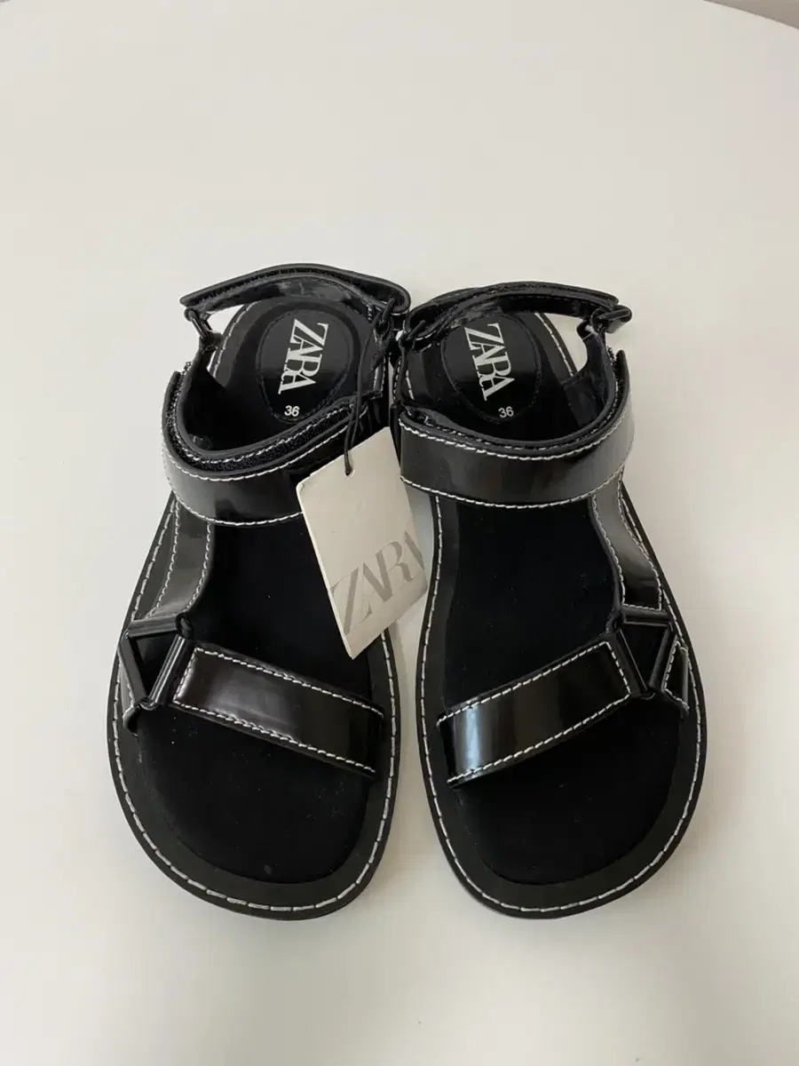 zara샌들 (새제품)size36(230)