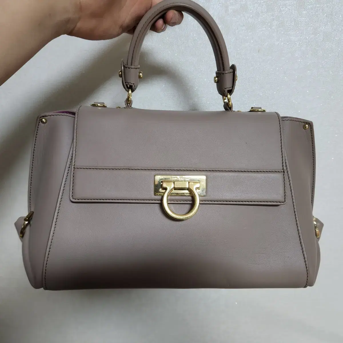 Genuine Ferragamo Women's Bag (Condition S)