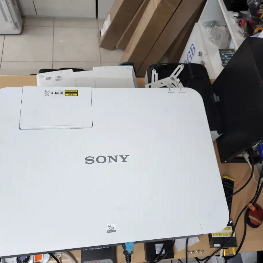 SONY VPLPHZ10 레이저 중고빔프로젝터.풀HD