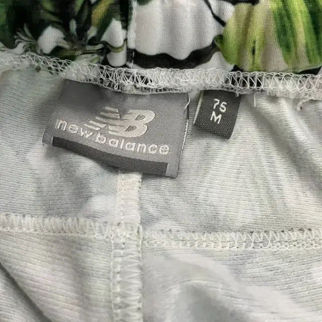 new balance Tropical Training pants