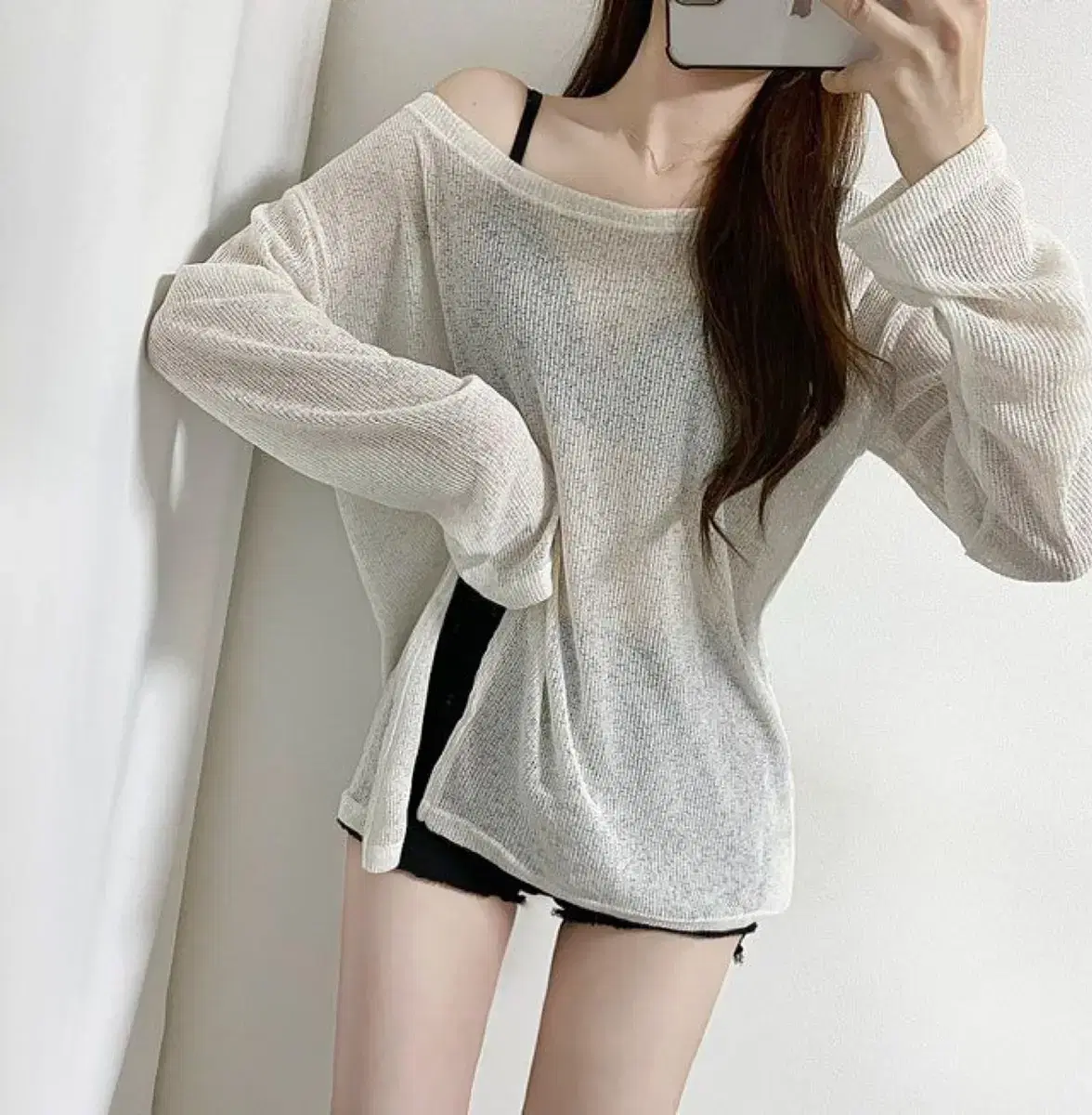 [Attachable] Off-the-shoulder slit see-through yeoreum Knit Tee 23,900