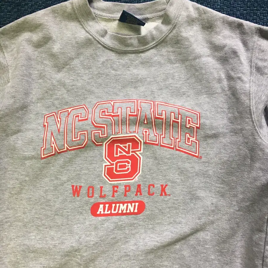 XL) OLD VINTAGE NC STATE SWEAT SHIRT