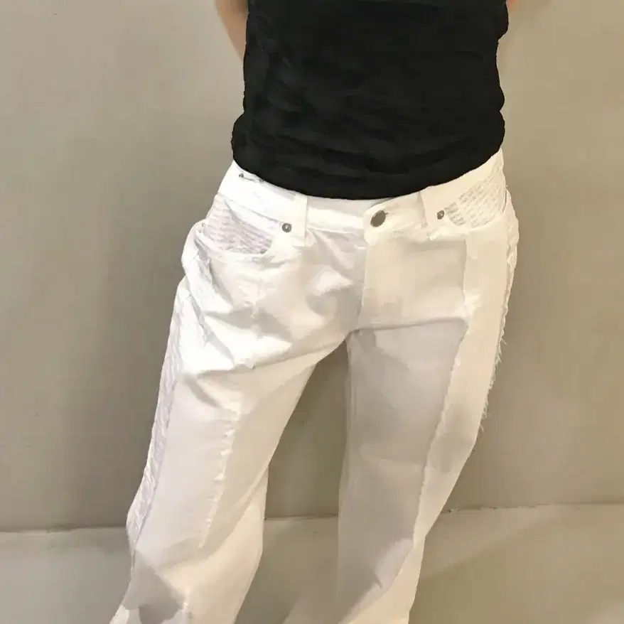 Thread white pants