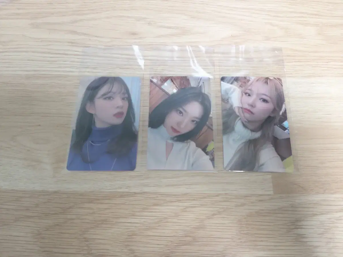 Fromis 9 DM Activity Photo Card