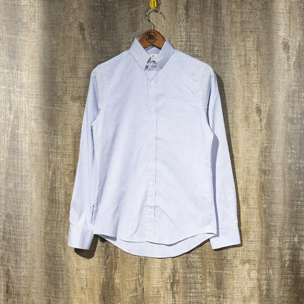 (90) GANT Striped Shirt