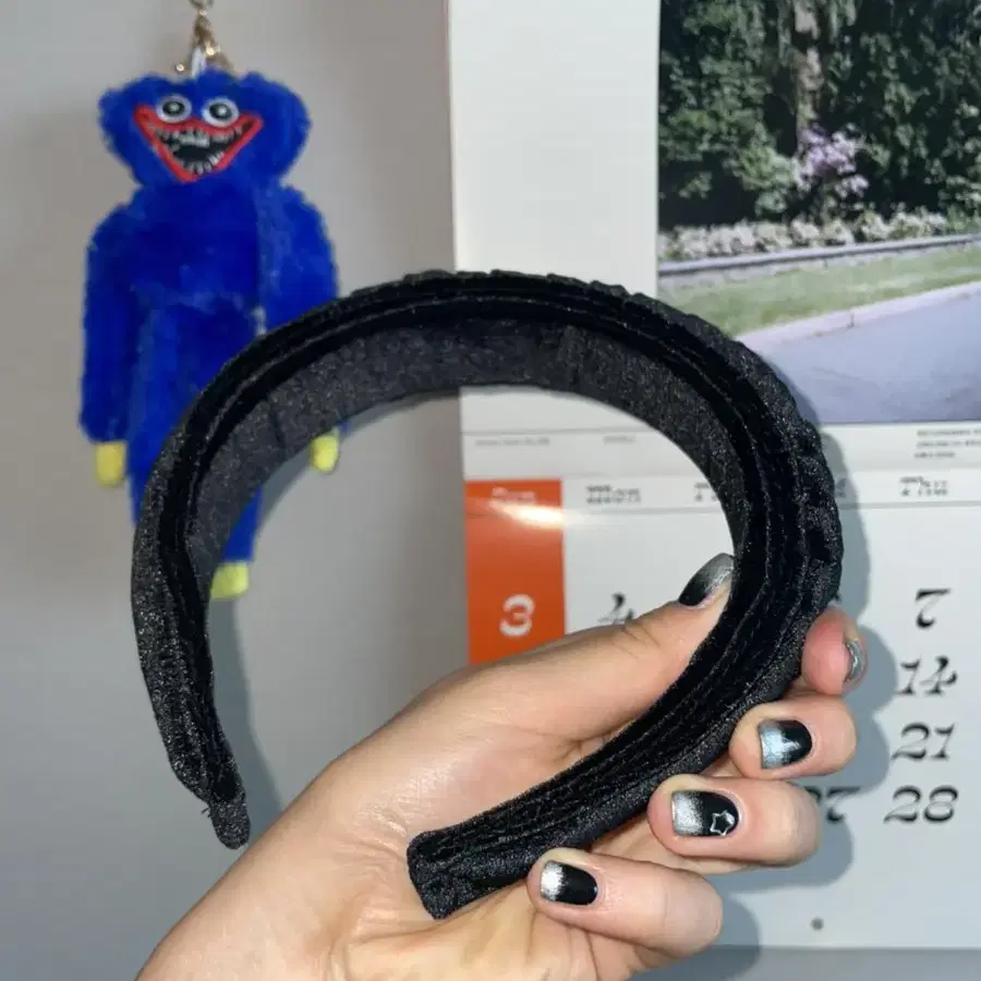 Velvet Black HighTeen Hairband