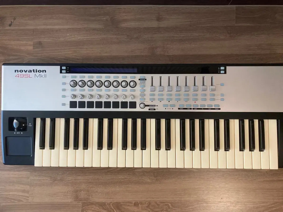 Novation 49SL MK2