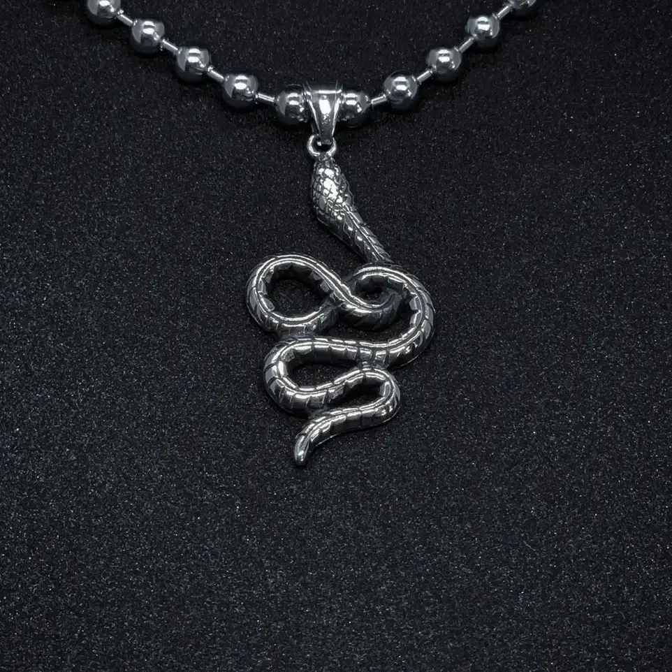 Ball chain snake no.1 necklace