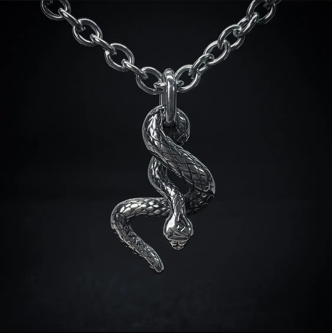 Chain on the snake no.3 necklace