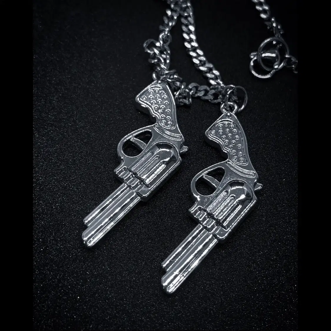 Anaconda 357 revolver necklace