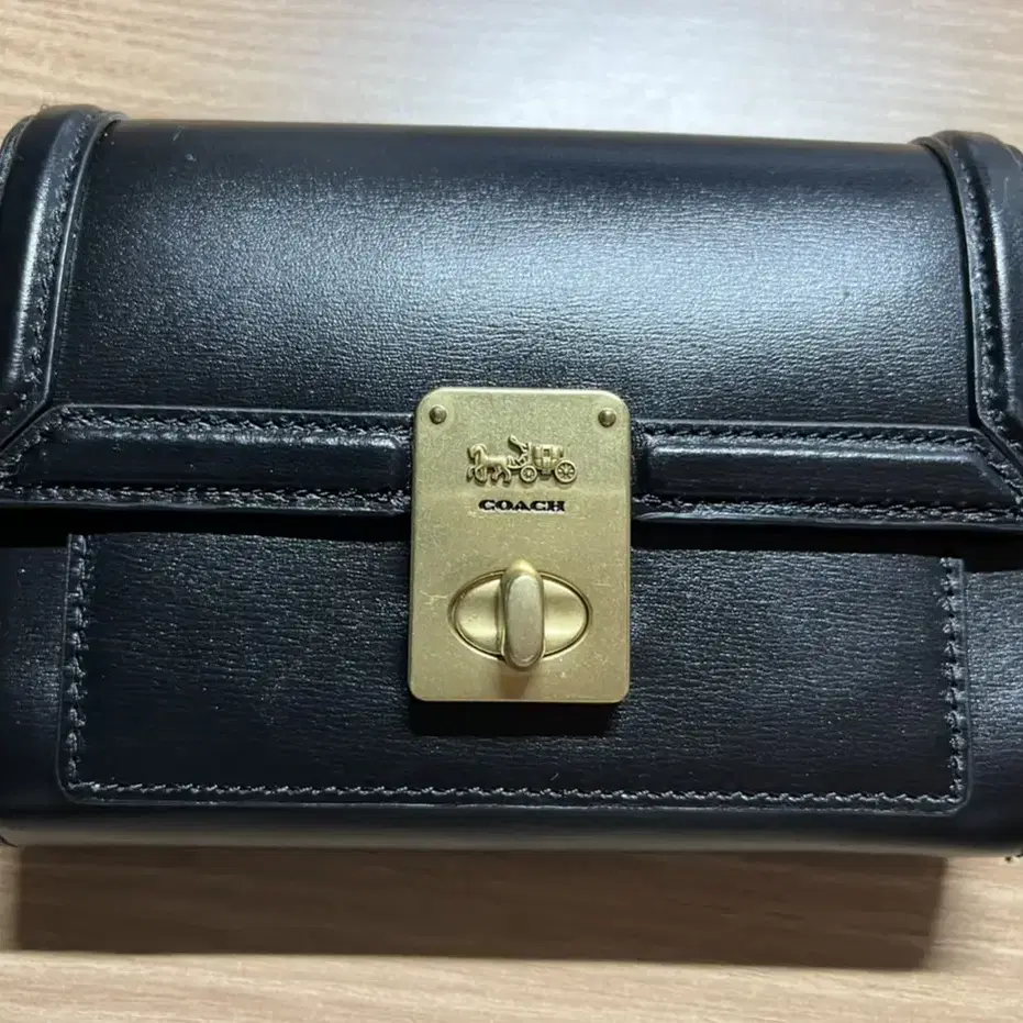 코치 블랙 반지갑 Hutton Wallet 88504 Brass/Blac