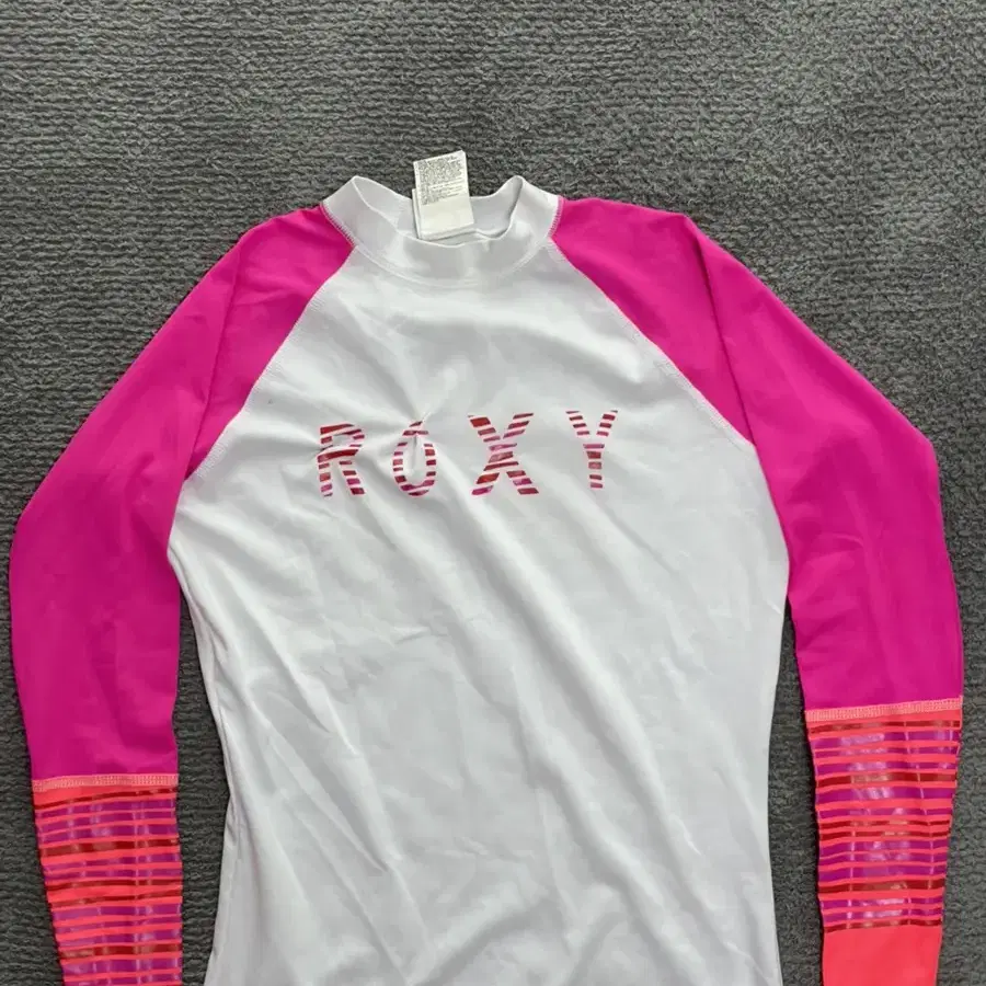 ROXY 래쉬가드