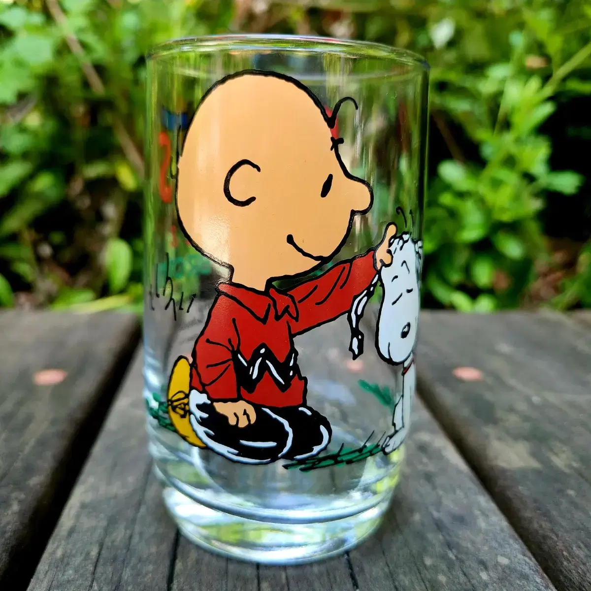 Old vintage from the 80's san. leedo Snoopy and Charlie Brown glass cups unused.