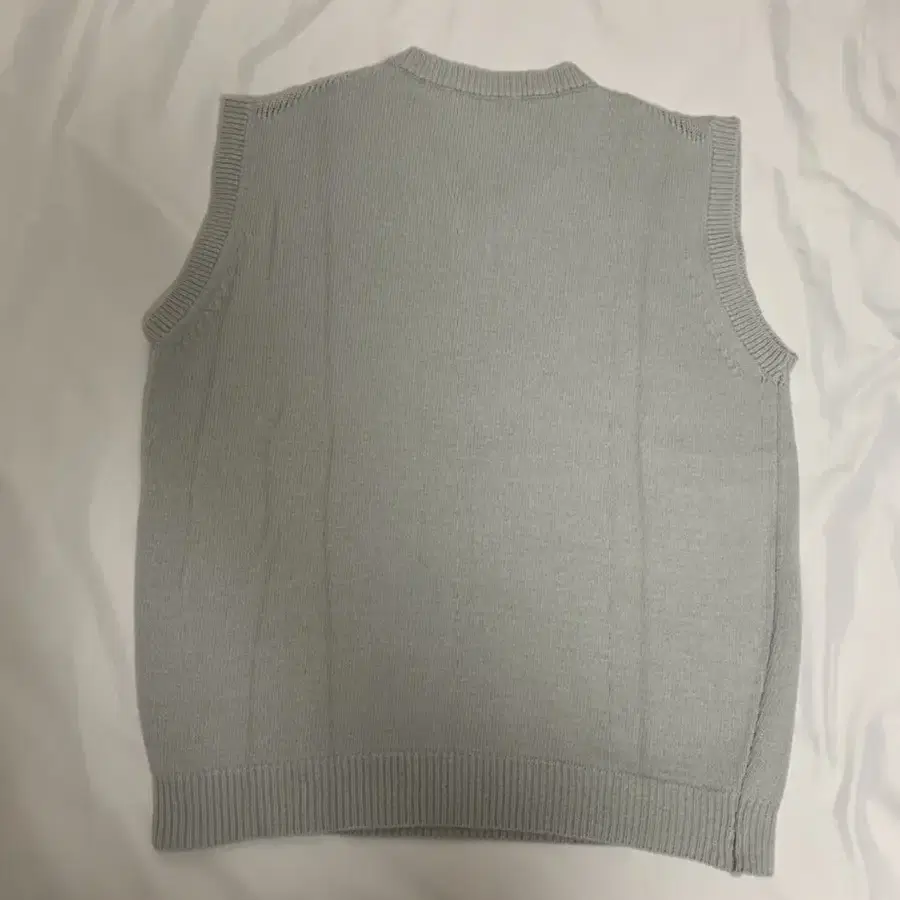 유아이코 sand v-neck knit vest 프리사이즈