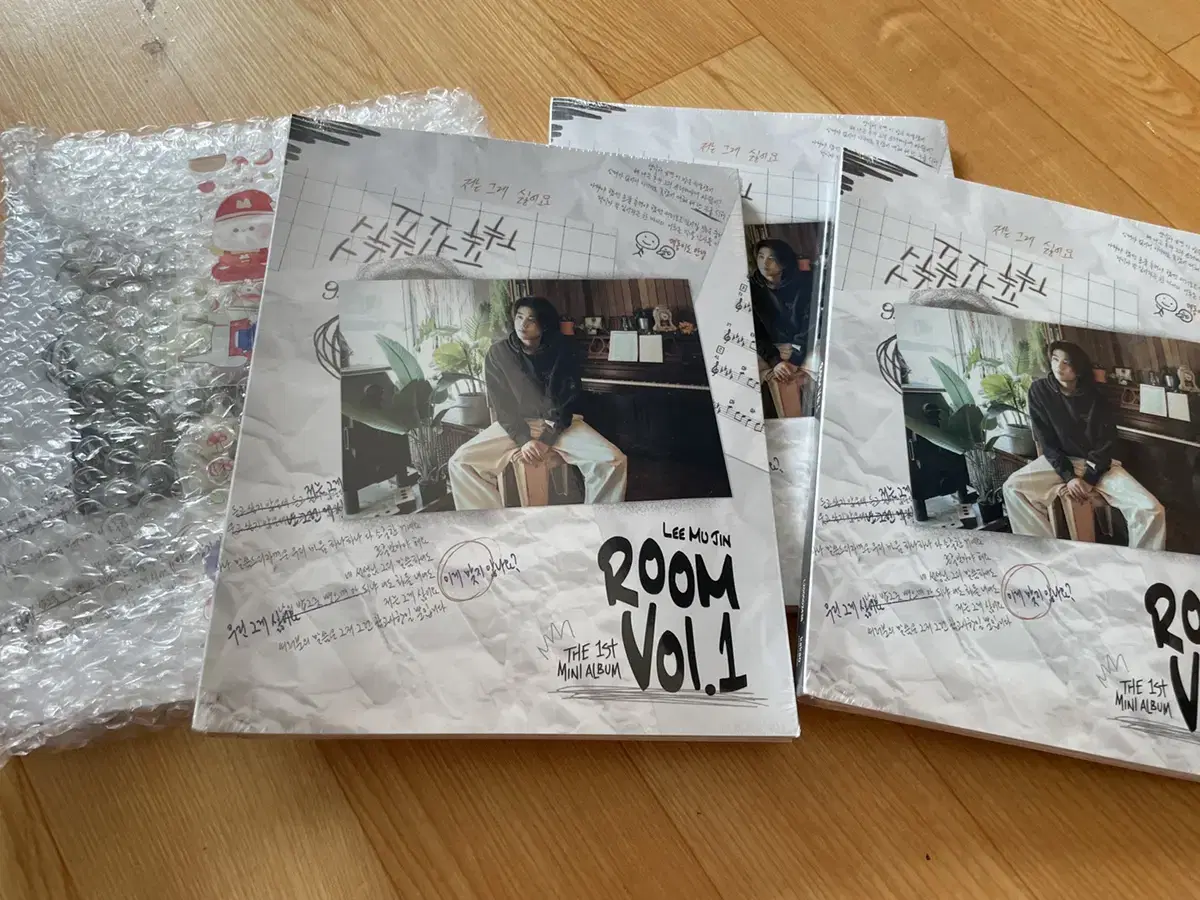 Lee Mujin Room Vol. 1 mini album sold